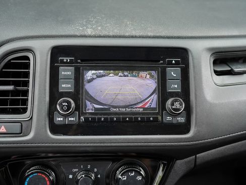 Used 2022 Honda HR-V LX image 28