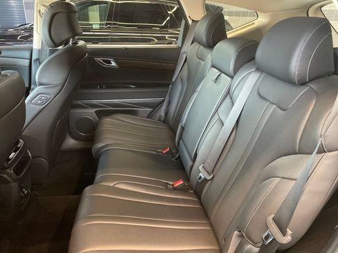 Used 2024 Genesis GV80 2.5T AWD/4WD image 7