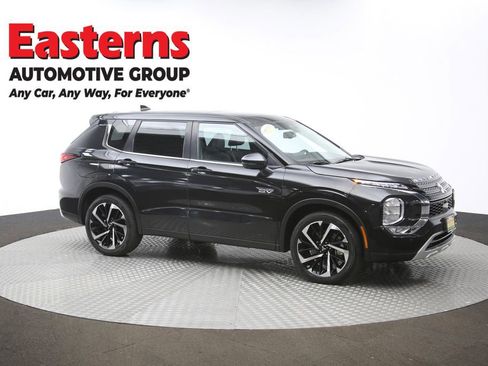 Used 2023 Mitsubishi Outlander SE image 49