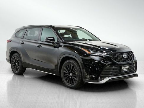 Used 2025 Toyota Highlander XSE image 7