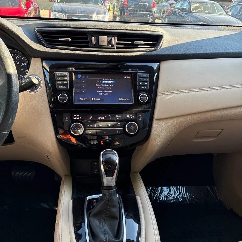 Used 2017 Nissan Rogue SL w/ SL Premium Package AWD/4WD image 27
