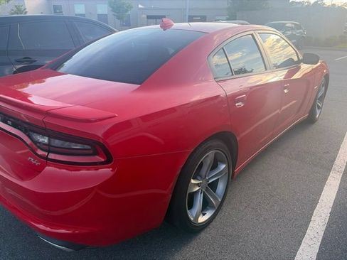 Used 2016 Dodge Charger R/T w/ Navigation & Travel Group RWD image 8