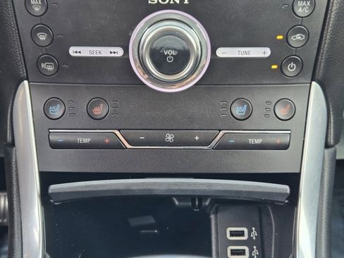 Used 2018 Ford Edge Titanium w/ Equipment Group 301A image 19