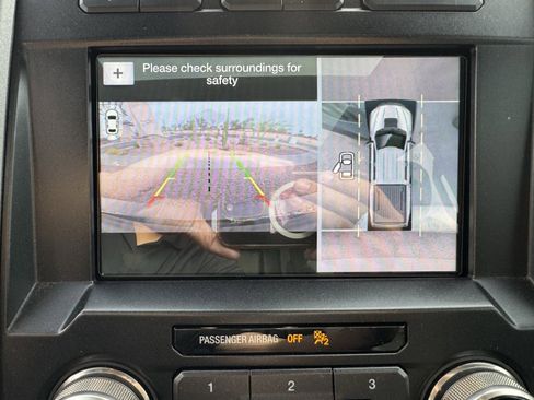 Used 2018 Ford F150 Raptor w/ Equipment Group 802A Luxury image 23