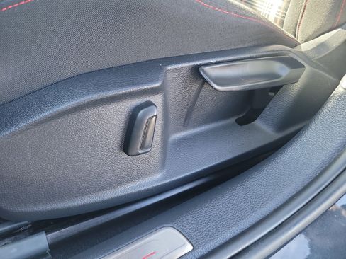 Used 2017 Volkswagen GTI Sport image 11