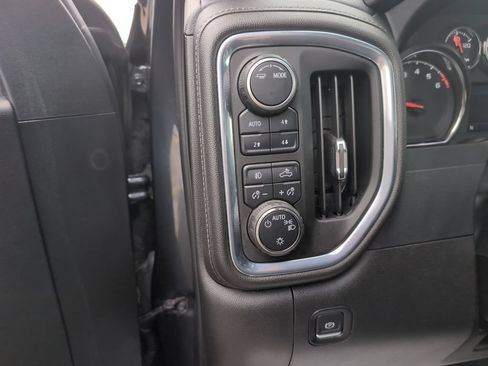 Used 2022 Chevrolet Silverado 1500 RST AWD/4WD image 18