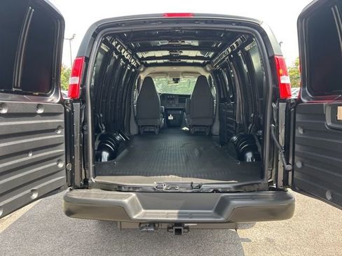 New 2025 Chevrolet Express 2500 image 24