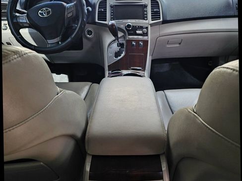 Used 2011 Toyota Venza w/ Premium Pkg #2 image 29