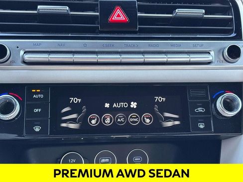 Used 2024 Genesis G70 2.5T image 19