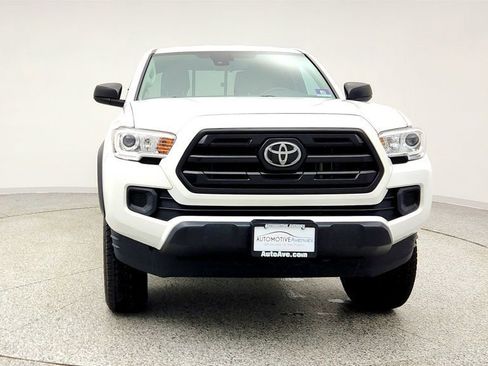 Used 2019 Toyota Tacoma SR w/ SX Package image 2