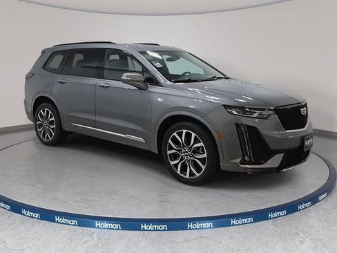 Used 2021 Cadillac XT6 Sport AWD/4WD image 3
