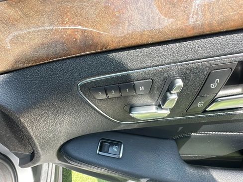Used 2015 Mercedes-Benz E 350 4MATIC Sedan image 24