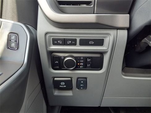 Used 2024 Ford F150 Lightning XLT image 22