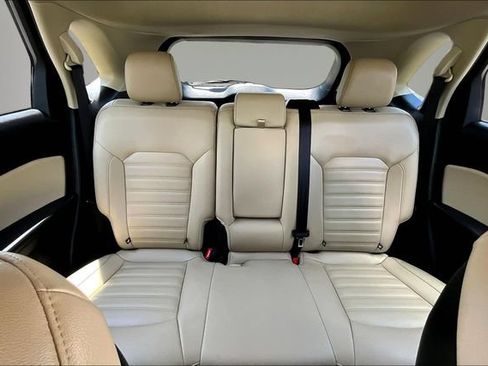Used 2019 Ford Edge SEL w/ Equipment Group 201A FWD image 24