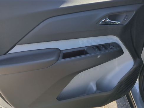 New 2027 Chevrolet Bolt LT w/ Comfort Package FWD image 21