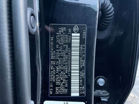 Used 2025 Toyota Camry LE image 28