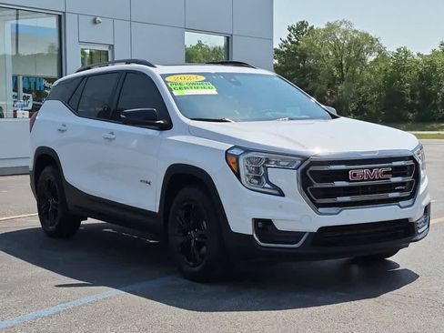 Used 2024 GMC Terrain AT4 w/ Tech Package AWD/4WD image 2