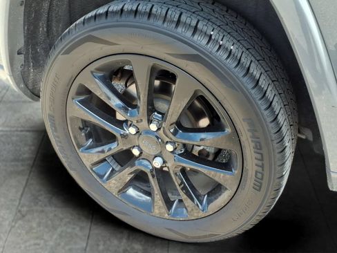 Used 2020 Jeep Grand Cherokee Altitude RWD image 8