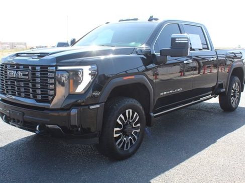 Used 2024 GMC Sierra 2500 Denali Ultimate w/ Max Trailering Package AWD/4WD image 10