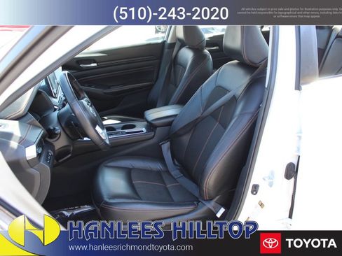 Used 2021 Nissan Altima 2.5 SR FWD image 12