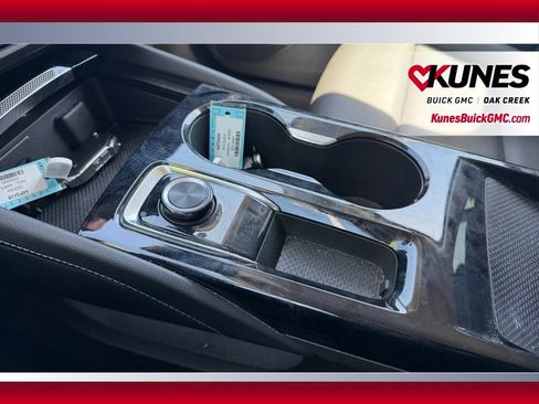 Used 2024 Buick Envision Preferred AWD/4WD image 26