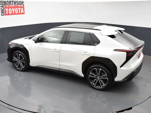 Used 2024 Toyota bZ4X Limited image 29