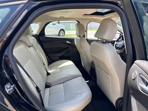 Used 2018 Ford Focus Titanium FWD image 14