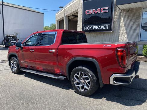 Used 2023 GMC Sierra 1500 SLT w/ SLT Premium Package AWD/4WD image 3
