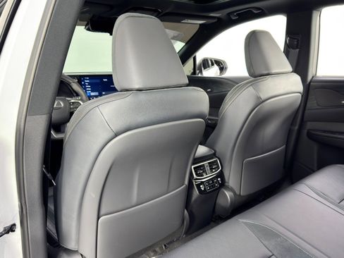 Used 2023 Lexus RX 350 Luxury image 39