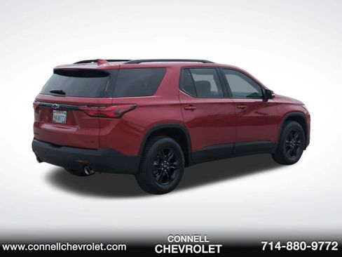 Used 2022 Chevrolet Traverse LT w/ Midnight/Sport Edition FWD image 5