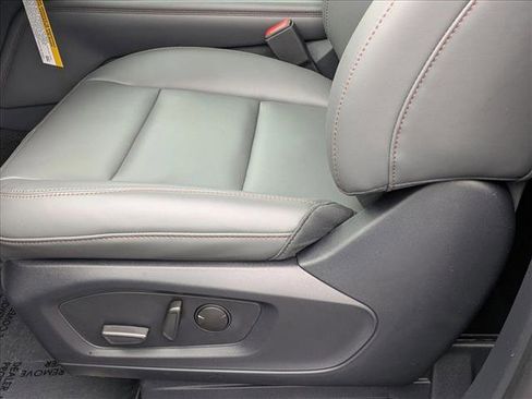 New 2026 Ford Explorer Active image 4