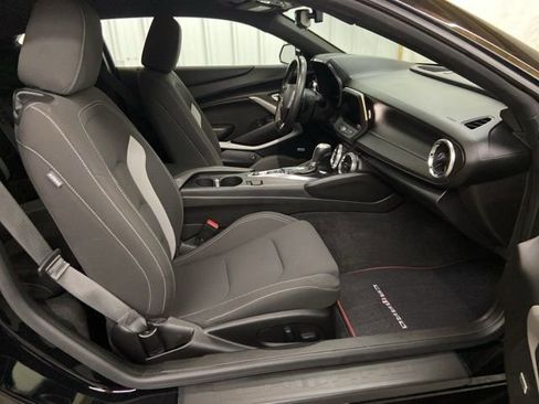 Used 2021 Chevrolet Camaro LT w/ RS Package image 19