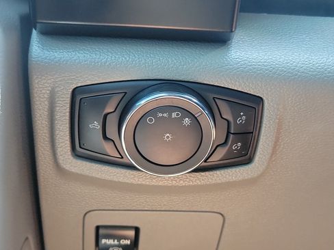 Used 2020 Ford F150 XL w/ Equipment Group 101A Mid RWD image 22