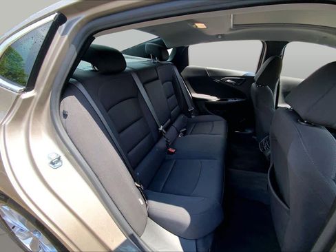Used 2024 Chevrolet Malibu LT FWD image 20