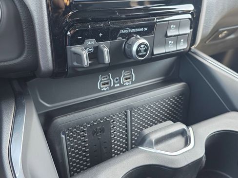 New 2026 RAM 1500 Laramie w/ Night Edition AWD/4WD image 17