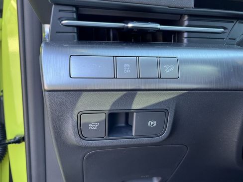 Used 2024 Hyundai Kona Limited image 26