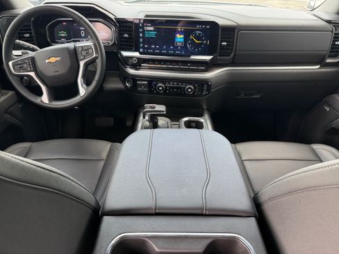 Used 2025 Chevrolet Silverado 1500 LTZ AWD/4WD image 13