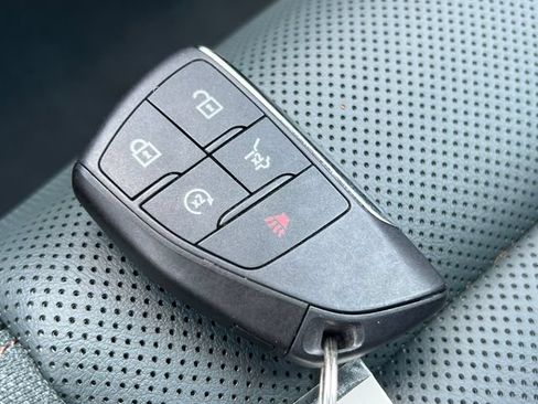 Used 2026 GMC Terrain AT4 w/ Convenience Package III AWD/4WD image 31