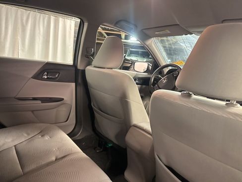 Used 2017 Honda Accord LX image 9