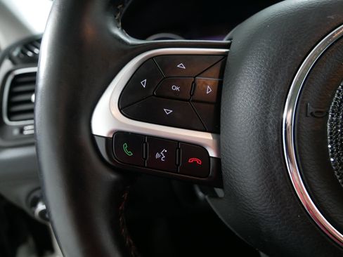Used 2018 Jeep Compass Limited w/ Navigation Group AWD/4WD image 27