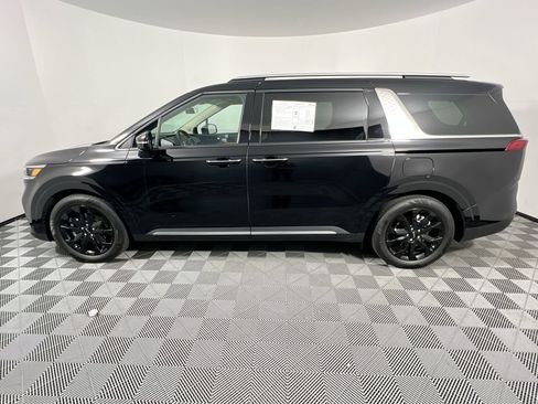 Used 2024 Kia Carnival SX Prestige image 6