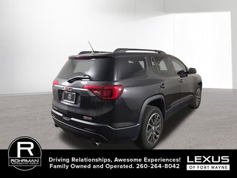 Used 2017 GMC Acadia SLT AWD/4WD image 7