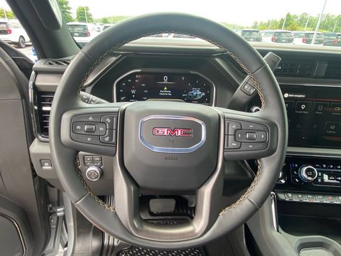 Used 2025 GMC Sierra 2500 AT4 AWD/4WD image 13
