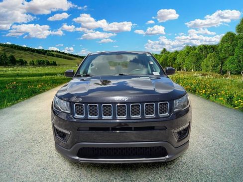 Used 2018 Jeep Compass Sport FWD image 8