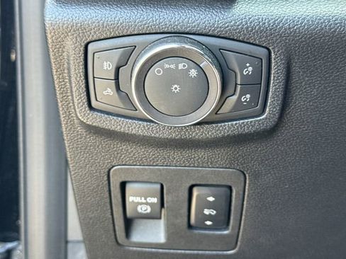 Used 2018 Ford F150 XLT w/ Equipment Group 302A Luxury AWD/4WD image 29