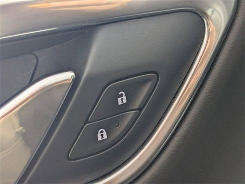 Used 2021 Chevrolet Tahoe High Country w/ Premium Package image 11