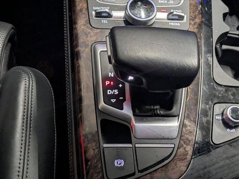 Used 2018 Audi Q7 3.0T Prestige w/ Prestige Package image 12