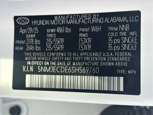 Certified 2025 Hyundai Tucson Limited AWD/4WD image 18