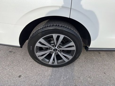 Used 2021 Ford Expedition Limited image 20