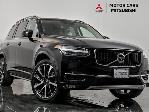 Used 2018 Volvo XC90 T6 Momentum w/ Convenience Package AWD/4WD image 1